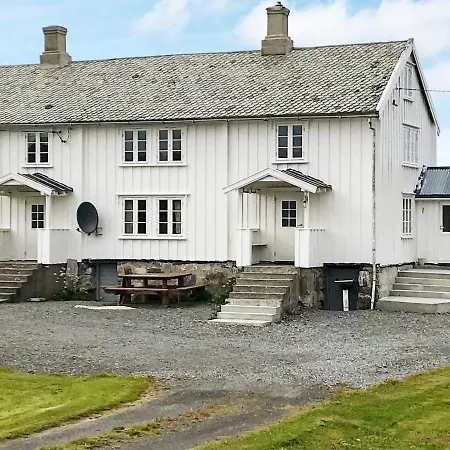 Six-bedroom In * Bud