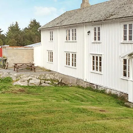 Six-bedroom In *